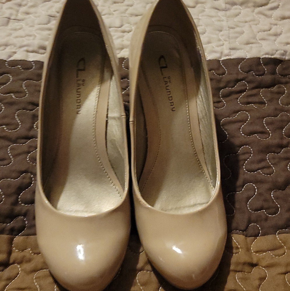 Tan heels